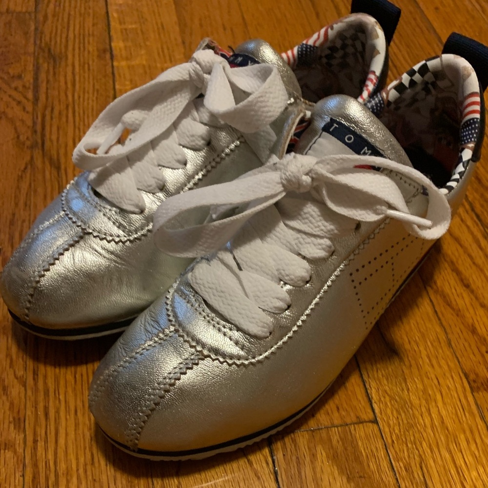 90’s Capsule Collection Tommy Hilfiger Sneakers